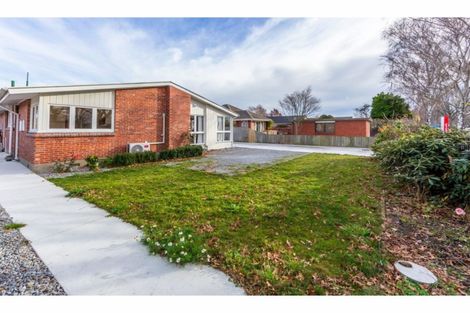 Photo of property in 201 Memorial Avenue, Burnside, Christchurch, 8053
