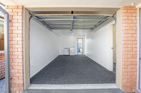 Photo of property in 8b Mortlake Street, Islington, Christchurch, 8042
