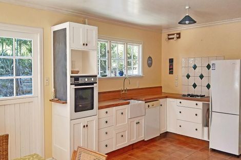 Photo of property in 92 Frost Road, Leigh, Warkworth, 0985