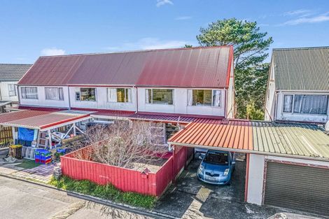 Photo of property in 19 Hollydale Grove, Churton Park, Wellington, 6037