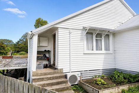 Photo of property in 3 Timatanga Place, 0405
