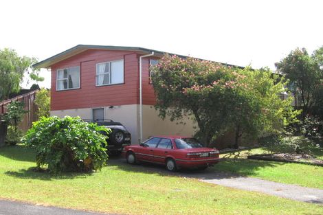 Photo of property in 29 Temuri Place, Glendene, Auckland, 0602