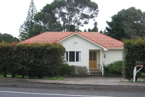 Photo of property in 72 Victory Road, Laingholm, Auckland, 0604