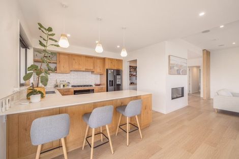 Photo of property in 4 Plains View, Mount Pleasant, Christchurch, 8081