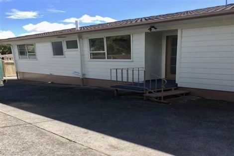Photo of property in 18 Penfold Place, Henderson, Auckland, 0610