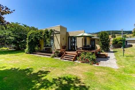 Photo of property in 8 Goodwin Street, Waihola, Milton, 9073