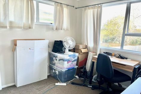 Photo of property in 16 Jenanne Place, Totara Vale, Auckland, 0629