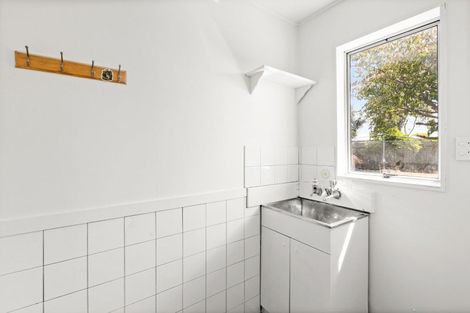 Photo of property in 8 Cortes Crescent, Flaxmere, Hastings, 4120