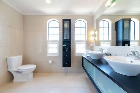 Photo of property in 298 Point Drive, Dannemora, Auckland, 2016