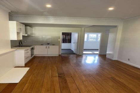 Photo of property in 2/886 Dominion Road, Mount Eden, Auckland, 1041