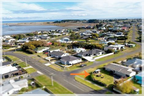 Photo of property in 19 Linklater Avenue, Foxton Beach, Foxton, 4815