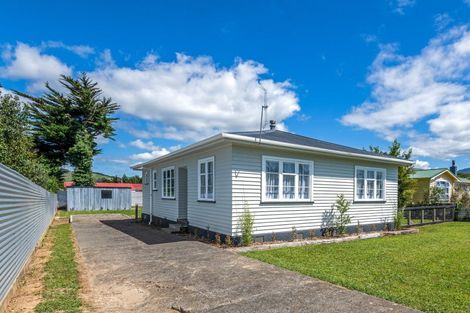 Photo of property in 41 Mclean Street, Woodville, 4920