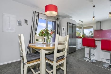 Photo of property in 80 Muir Avenue, Mangere Bridge, Auckland, 2022