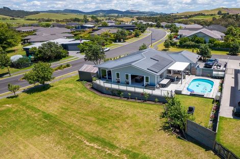 Photo of property in 2 Skippers Close, Haruru, 0204