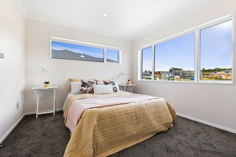 Photo of property in 30 Jane Maree Road, Kumeu, 0810