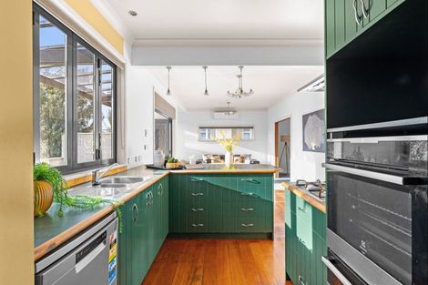 Photo of property in 49 Haydon Street, Roslyn, Palmerston North, 4414