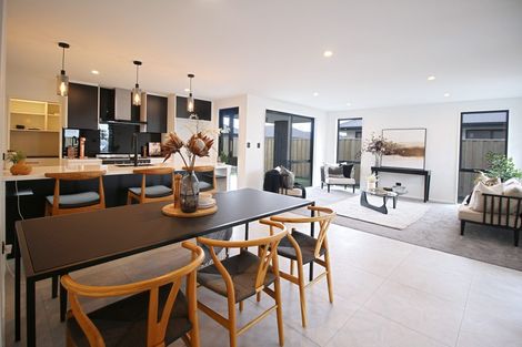 Photo of property in 38 Broadway Parade, Rolleston, 7615