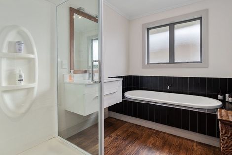 Photo of property in 1 Laura Avenue, Ohauiti, Tauranga, 3112