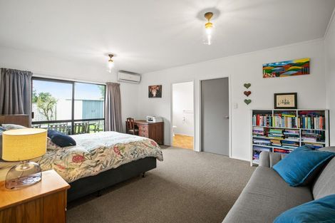 Photo of property in 62 Heta Road, Highlands Park, New Plymouth, 4312