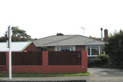 Photo of property in 102 Middlepark Road, Sockburn, Christchurch, 8042