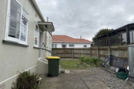 Photo of property in 98/98a Weraroa Road, Levin, 5510