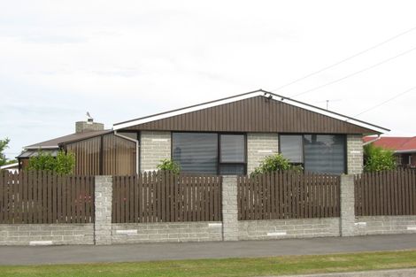Photo of property in 57 Frensham Crescent, Woolston, Christchurch, 8062