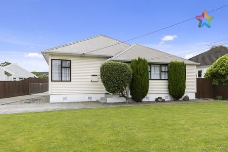 Photo of property in 3 Pilcher Crescent, Naenae, Lower Hutt, 5011