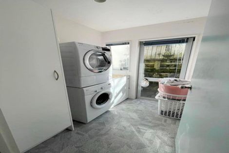 Photo of property in 1/109 Churchill Road, Murrays Bay, Auckland, 0630