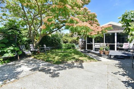 Photo of property in 28 Cowes Street, Avondale, Christchurch, 8061