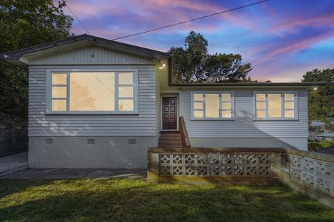 Photo of property in 99 Thomas Street, Stokes Valley, Lower Hutt, 5019