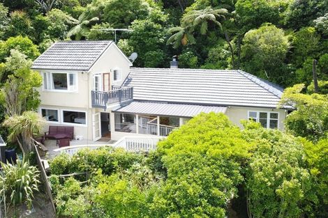 Photo of property in 15 Ferry Road, Days Bay, Lower Hutt, 5013