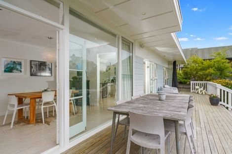Photo of property in 9 Wendell Place, Greenlane, Auckland, 1061