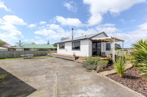Photo of property in 15 Tuahu Place, Waitara, 4320
