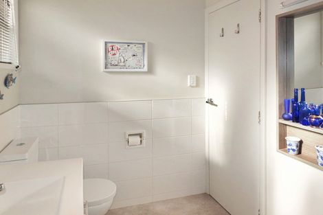 Photo of property in 28 Ladys Mile, Foxton, 4814