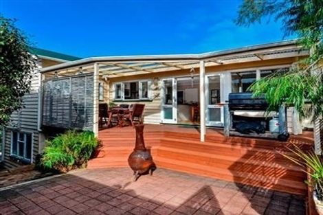 Photo of property in 28 Arran Road, Browns Bay, Auckland, 0630