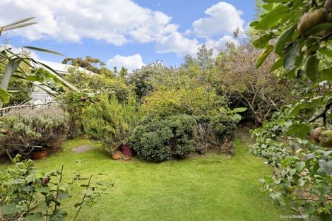 Photo of property in 35 Aparima Avenue, Miramar, Wellington, 6022