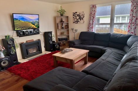 Photo of property in 8 Maire Street, Otaki, 5512