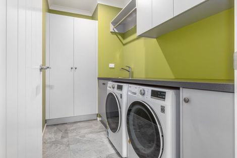 Photo of property in 6 Arapipi Way, Peka Peka, Waikanae, 5391