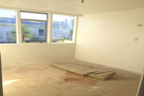 Photo of property in 3/4 Hutchinson Avenue, New Lynn, Auckland, 0600