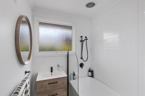 Photo of property in 15 Arran Crescent, Woolston, Christchurch, 8062