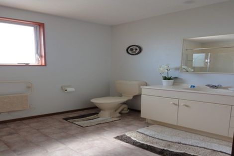 Photo of property in 6b Coniston Avenue, Ilam, Christchurch, 8041