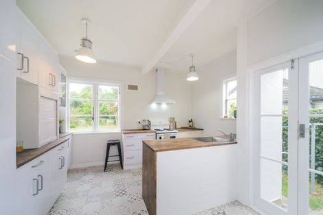 Photo of property in 90 Savage Crescent, West End, Palmerston North, 4412