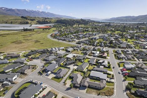 Photo of property in 4 Magnetic Place, Cromwell, 9310