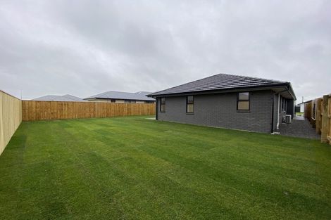 Photo of property in 37 Cousins Street, Woodend, 7691