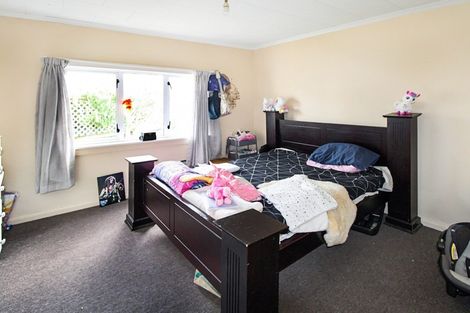 Photo of property in 1 Gertrude Street, Dannevirke, 4930