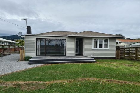 Photo of property in 86 Rata Road, Raumati Beach, Paraparaumu, 5032