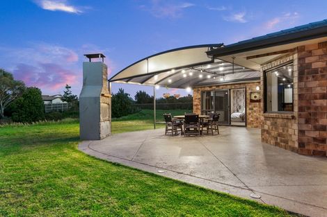 Photo of property in 43 Mahana Way, Pyes Pa, Tauranga, 3112