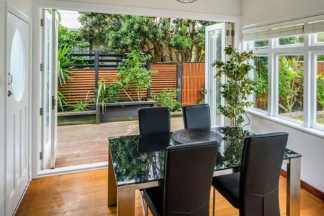 Photo of property in 27 Main Road, Titahi Bay, Porirua, 5022