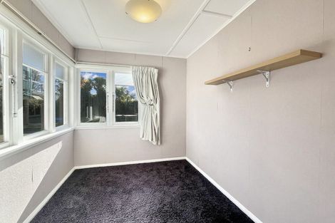 Photo of property in 5 Featherston Street, Takaro, Palmerston North, 4412