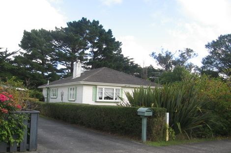 Photo of property in 42 Moores Valley Road, Wainuiomata, Lower Hutt, 5014